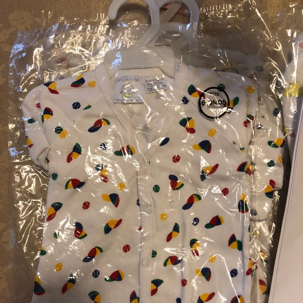Baby onies size 6 - 9 months White Baseball Caps b